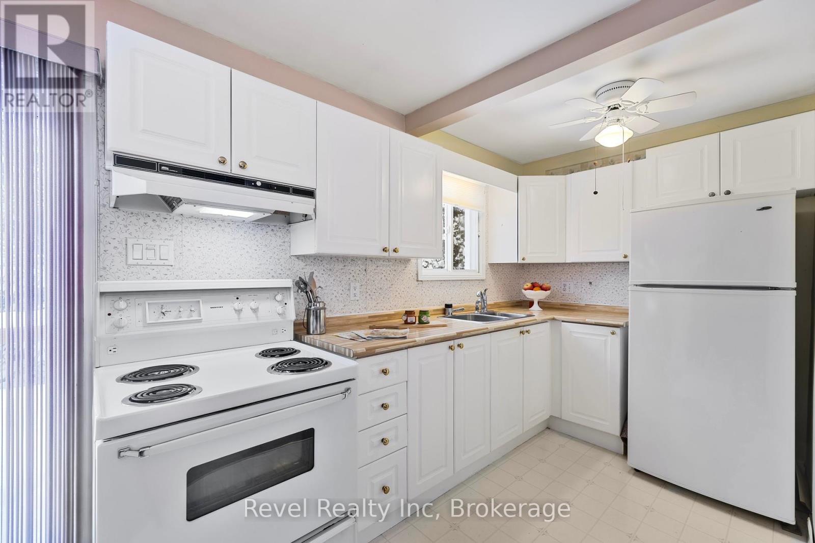44 69th Street N, Wasaga Beach, Ontario  L9Z 1T9 - Photo 6 - S12089958