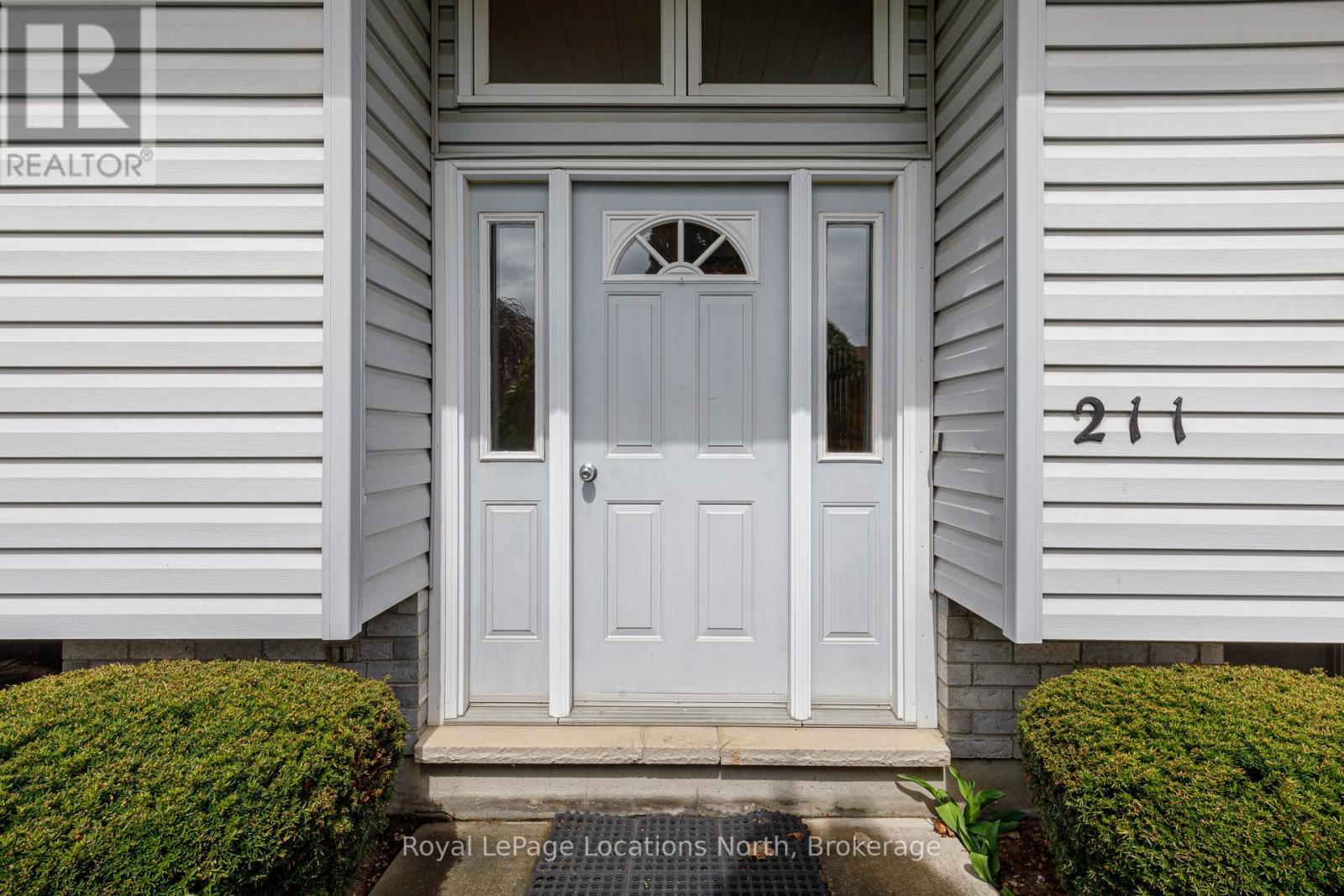 211 Seventh Street, Collingwood, Ontario  L9Y 4R4 - Photo 3 - S12090008