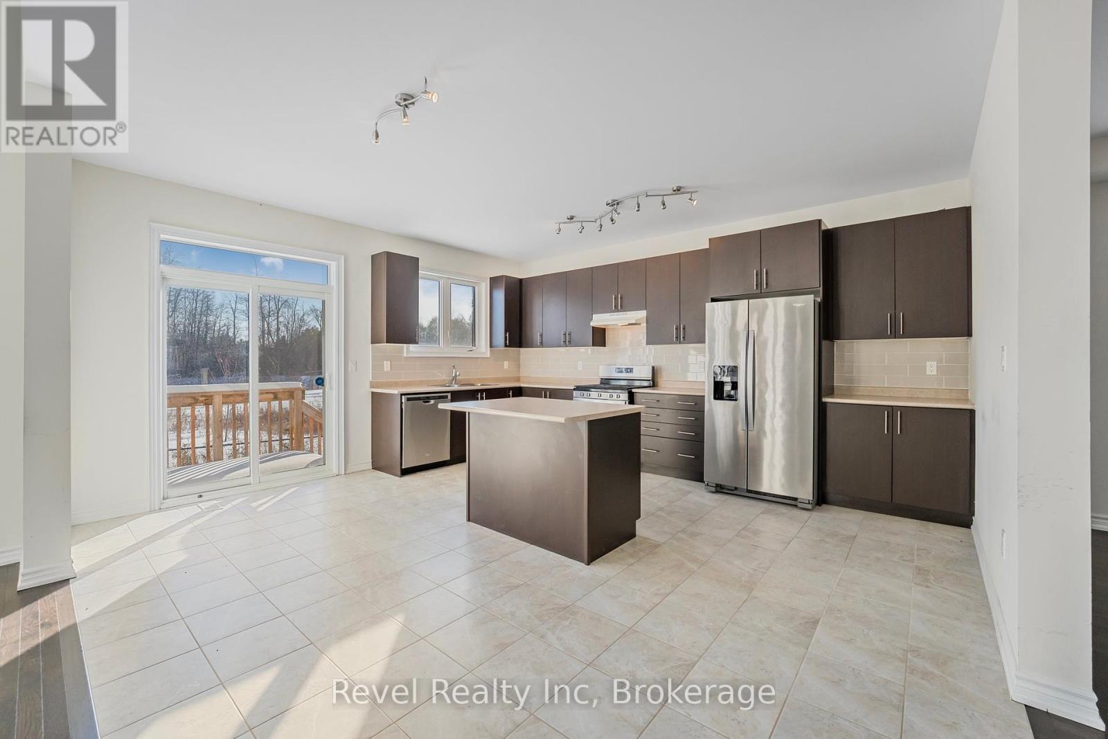 Property at 27 PEARL STREET image 4