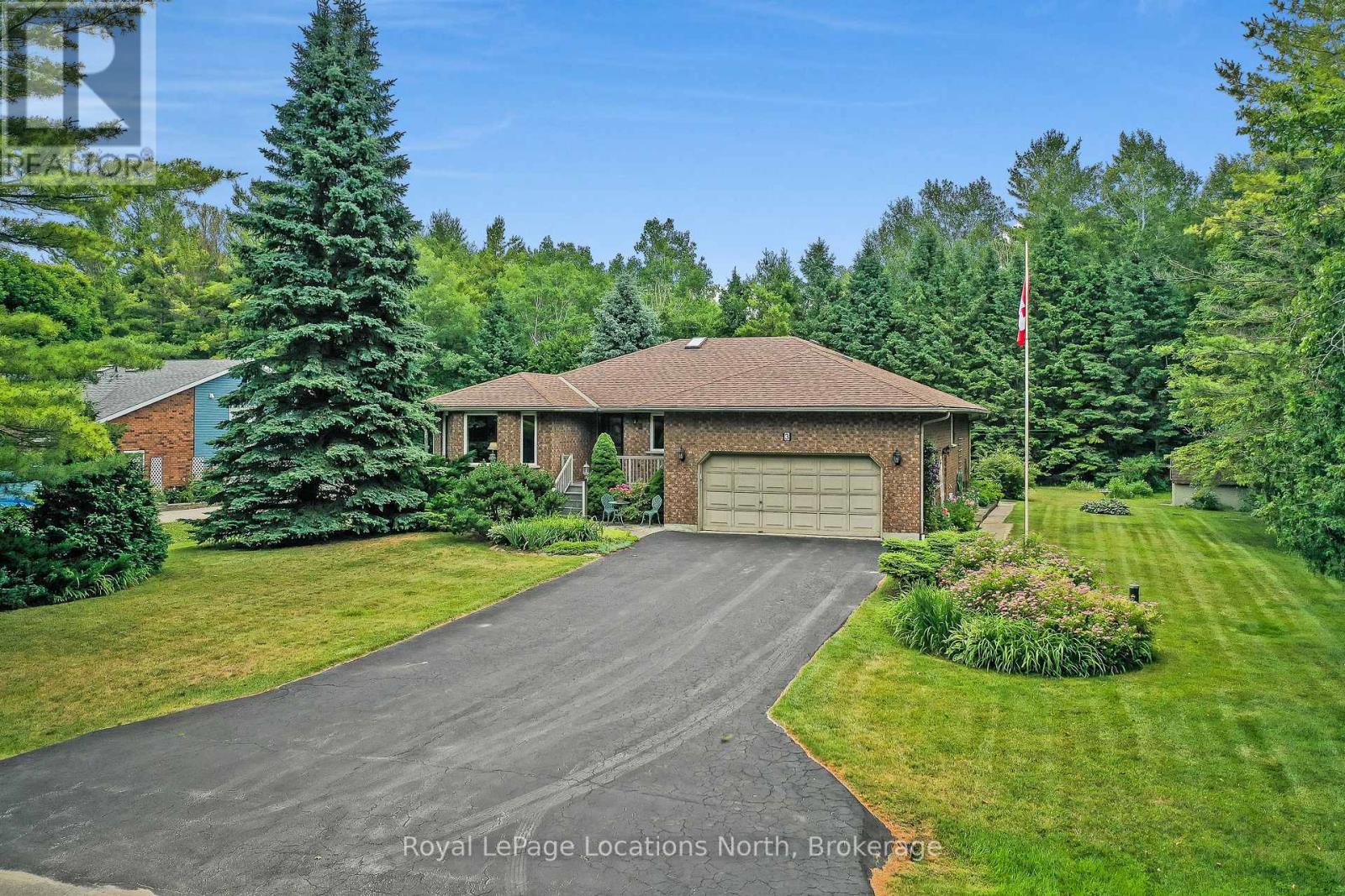 3 Kelley Crescent, Wasaga Beach, Ontario  L9Z 1J4 - Photo 1 - S12090629