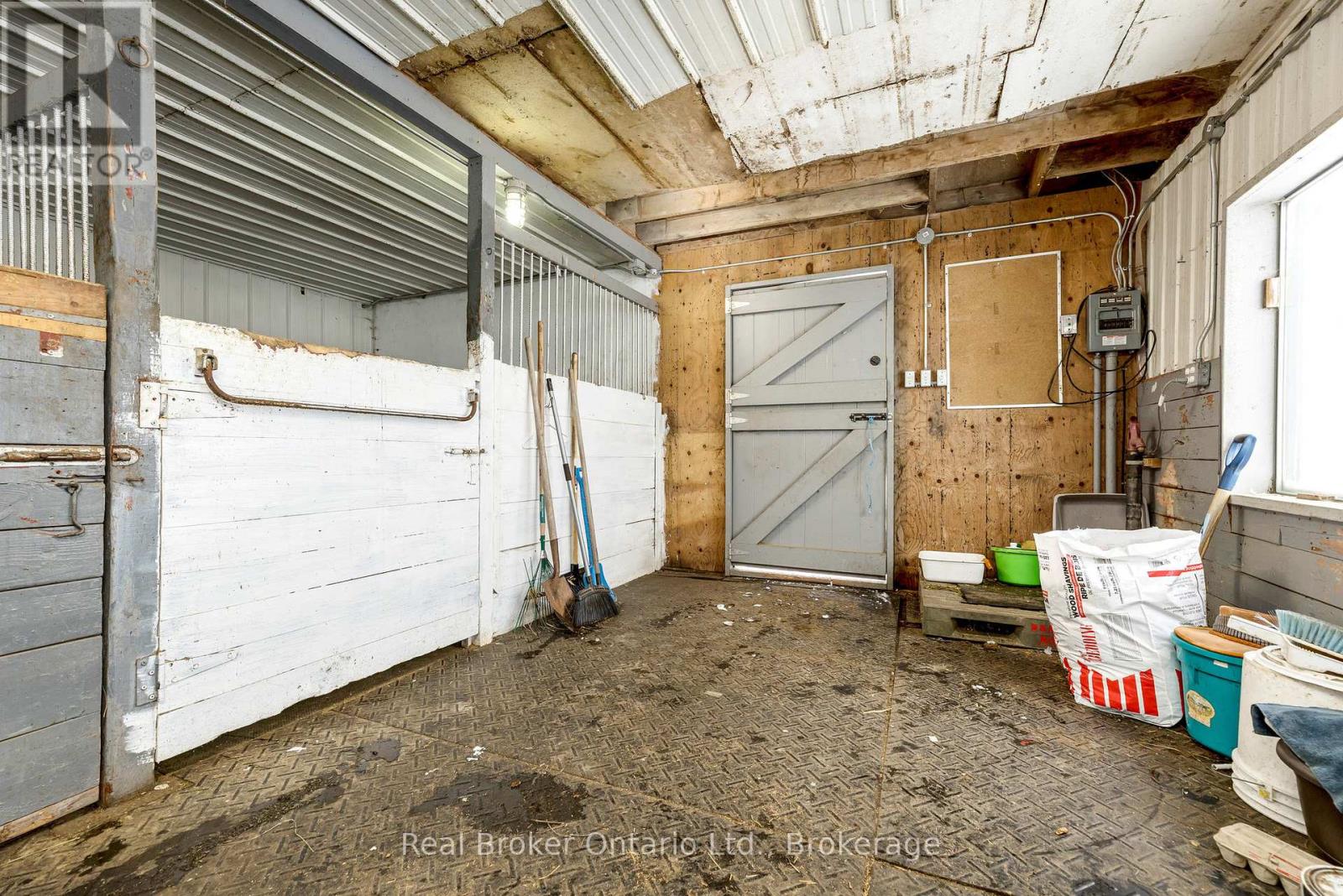 9408 17th Side Road, Erin, Ontario  N0B 1Z0 - Photo 17 - X12089560