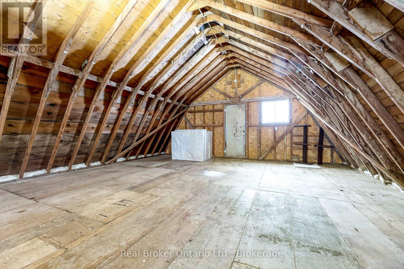 9408 17th Side Road, Erin, Ontario  N0B 1Z0 - Photo 4 - X12089560