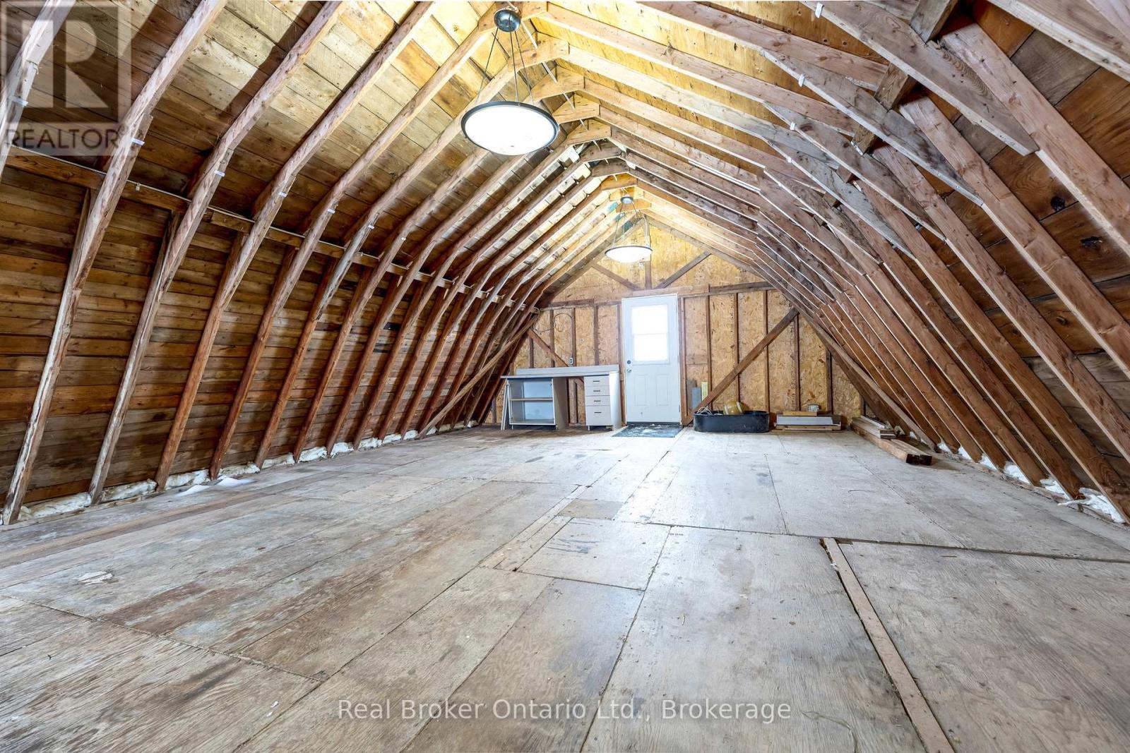9408 17th Side Road, Erin, Ontario  N0B 1Z0 - Photo 7 - X12089560