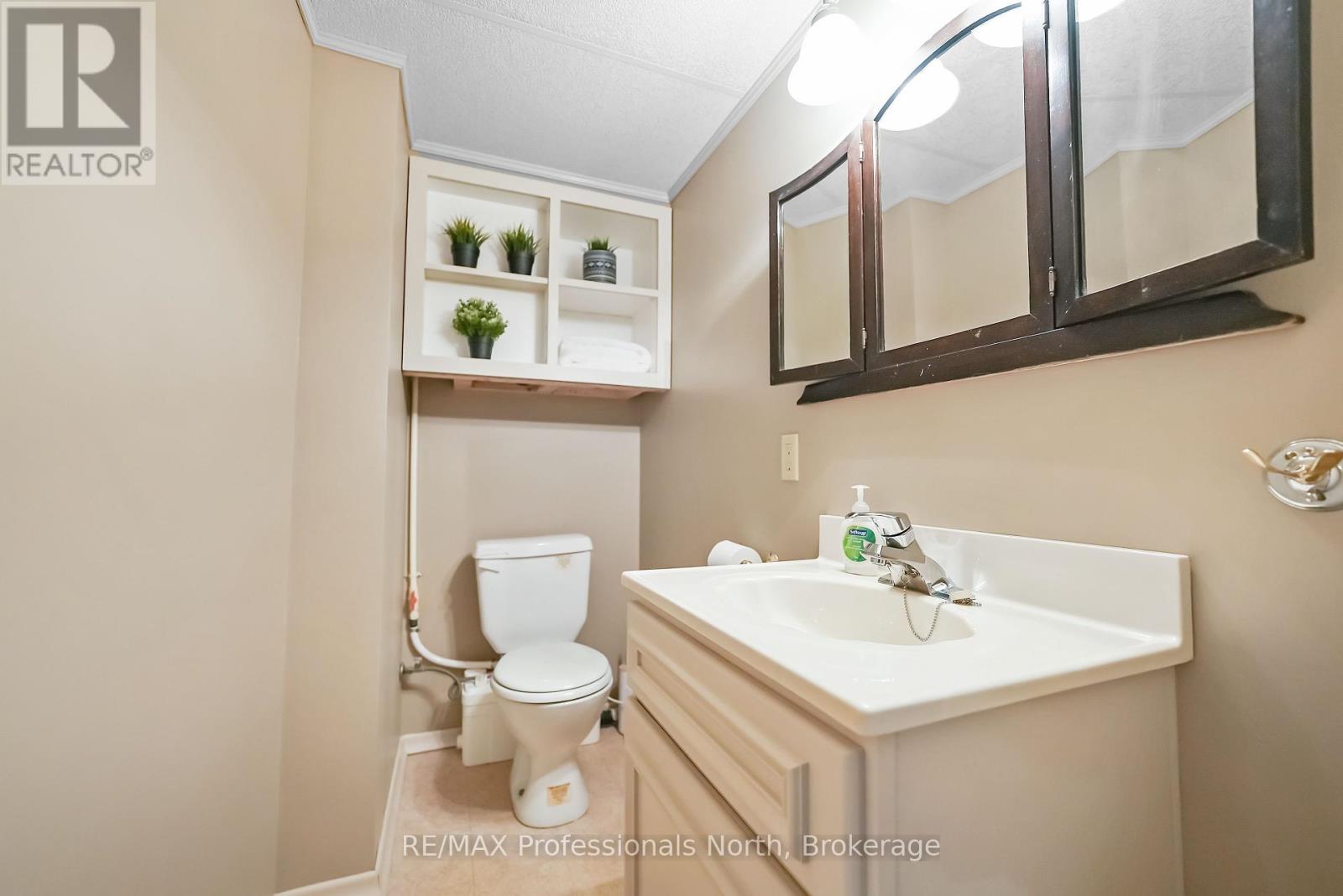 1394 Kushog Lake Road, Algonquin Highlands, Ontario  K0M 1S0 - Photo 11 - X12089749