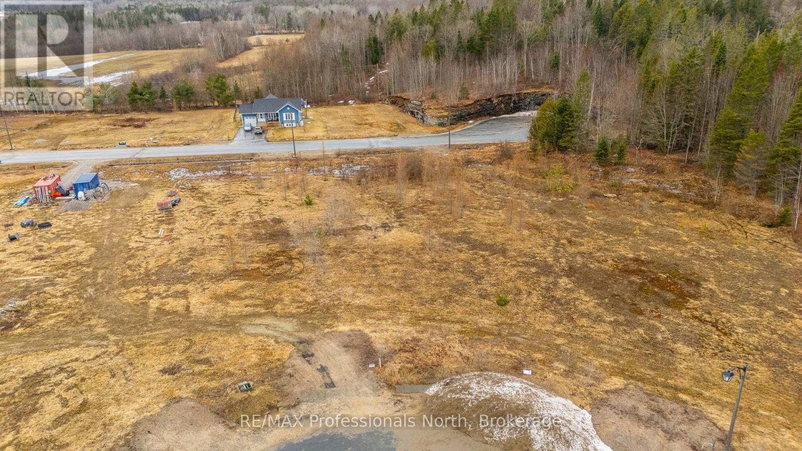 55 Kulas Court, Minden Hills, Ontario  K0M 2K0 - Photo 16 - X12089771