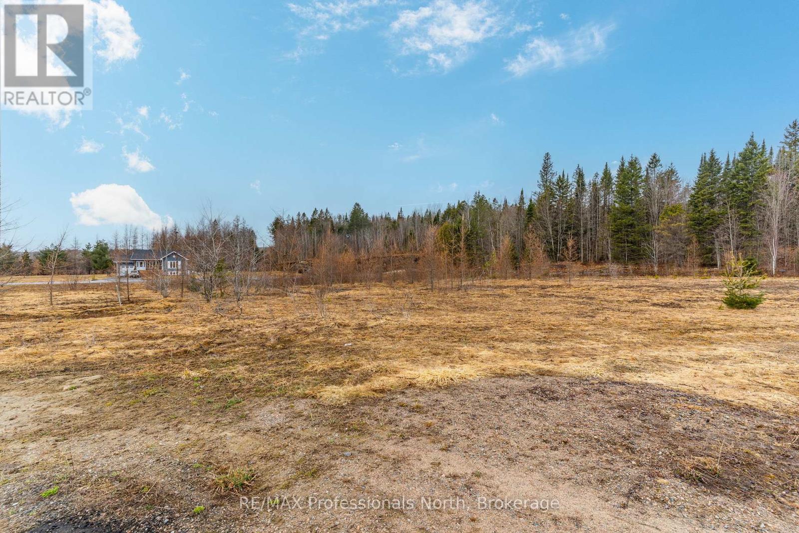 55 Kulas Court, Minden Hills, Ontario  K0M 2K0 - Photo 9 - X12089771
