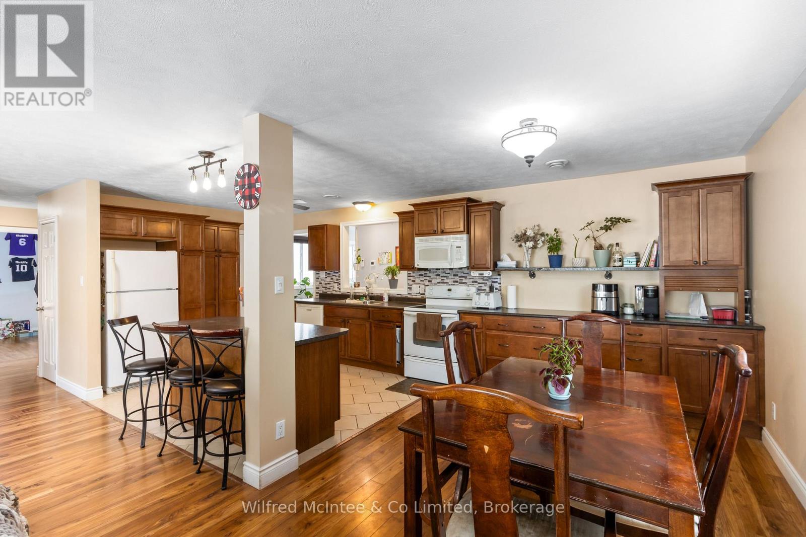 335 Bricker Street, Saugeen Shores, Ontario  N0H 2C1 - Photo 16 - X12089948