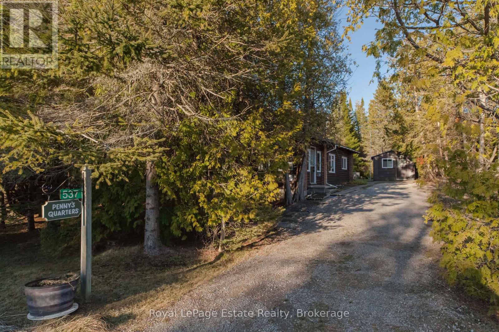 537 Second Avenue N, South Bruce Peninsula, Ontario  N0H 2G0 - Photo 2 - X12090027