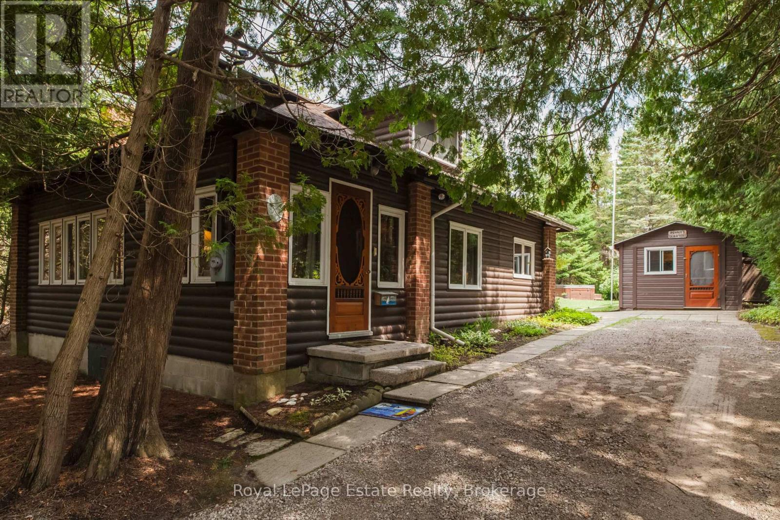 537 Second Avenue N, South Bruce Peninsula, Ontario  N0H 2G0 - Photo 5 - X12090027