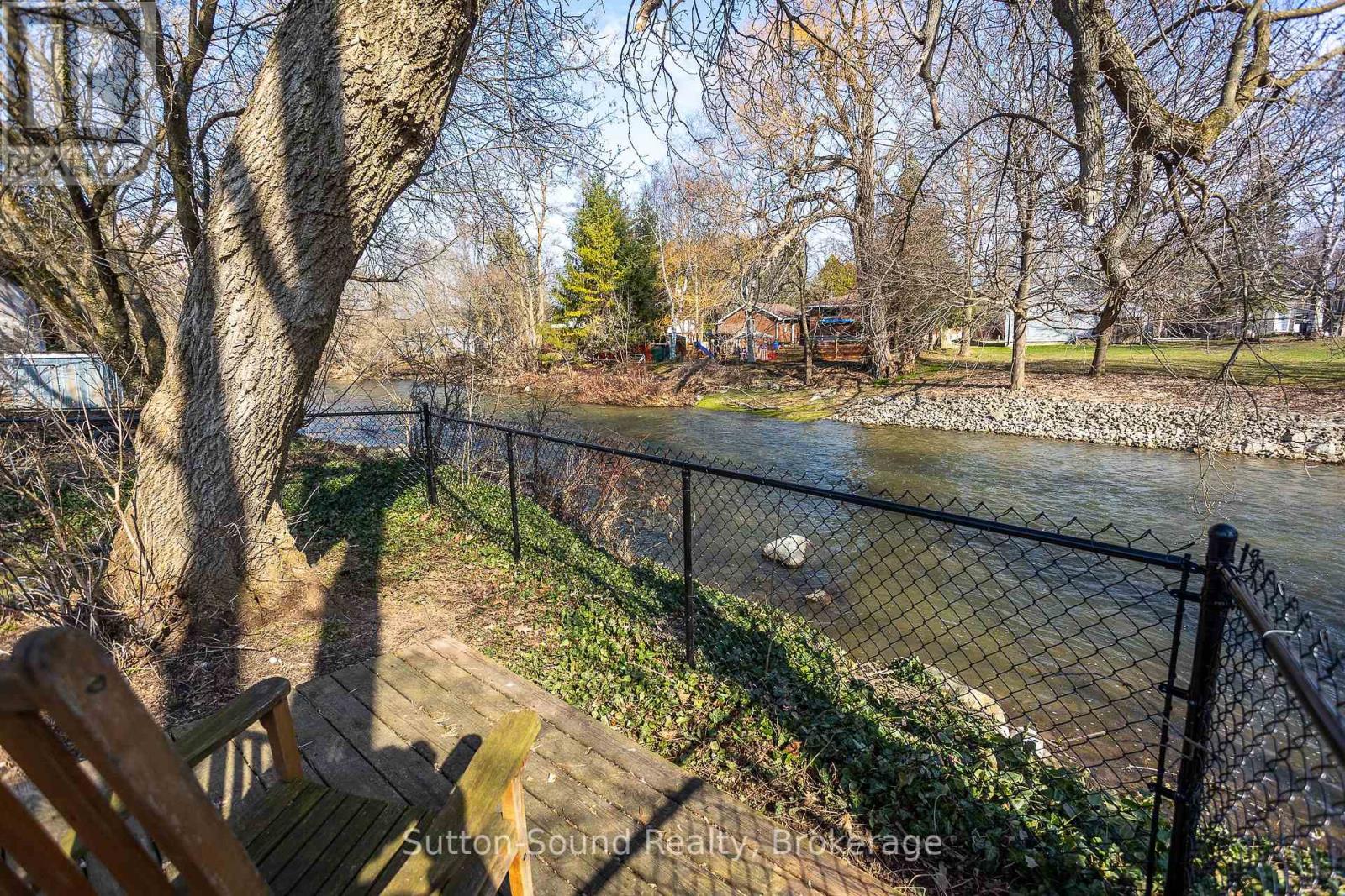 60 Mill Street, Arran-Elderslie, Ontario  N0H 2N0 - Photo 9 - X12090053