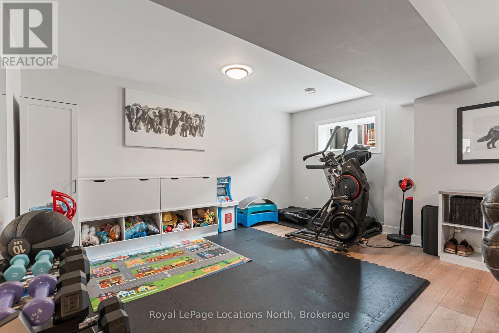 129 Courtland Street, Blue Mountains, Ontario  L9Y 5L8 - Photo 42 - X12090093