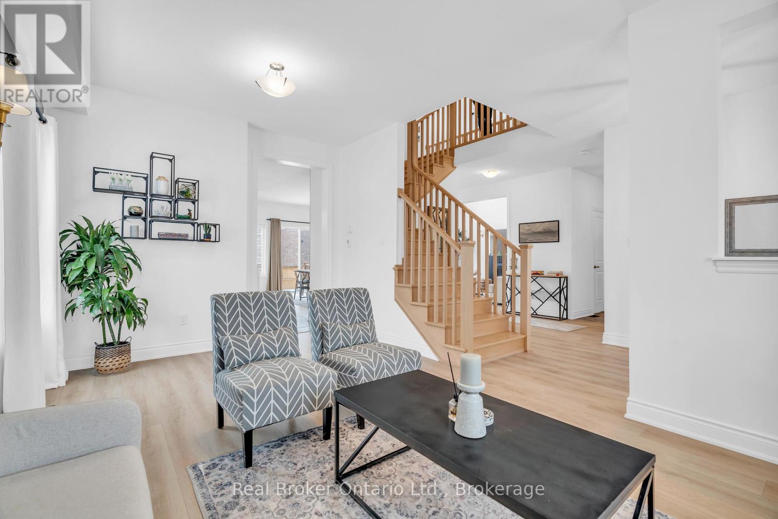 14 Venture Way, Thorold, Ontario  L2V 0G9 - Photo 17 - X12090110