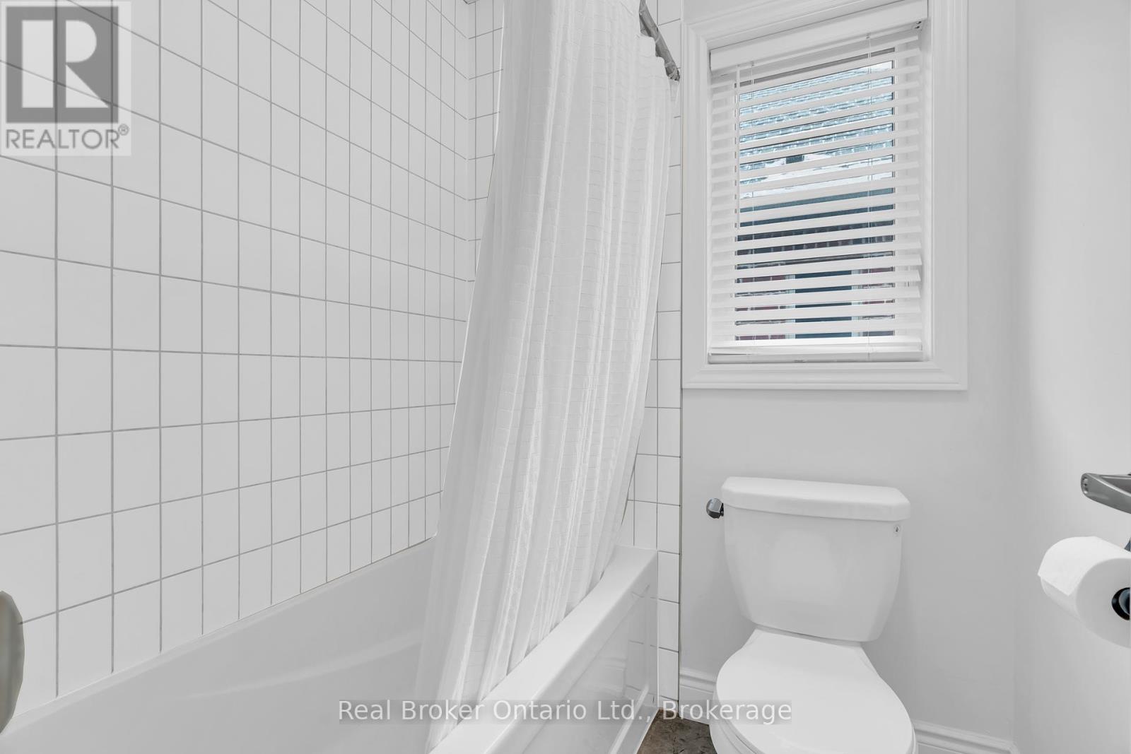 14 Venture Way, Thorold, Ontario  L2V 0G9 - Photo 29 - X12090110