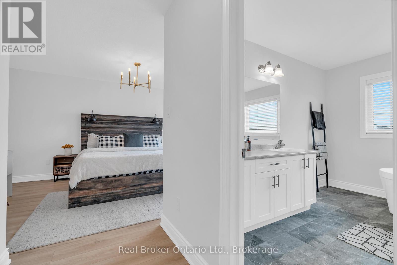 14 Venture Way, Thorold, Ontario  L2V 0G9 - Photo 30 - X12090110