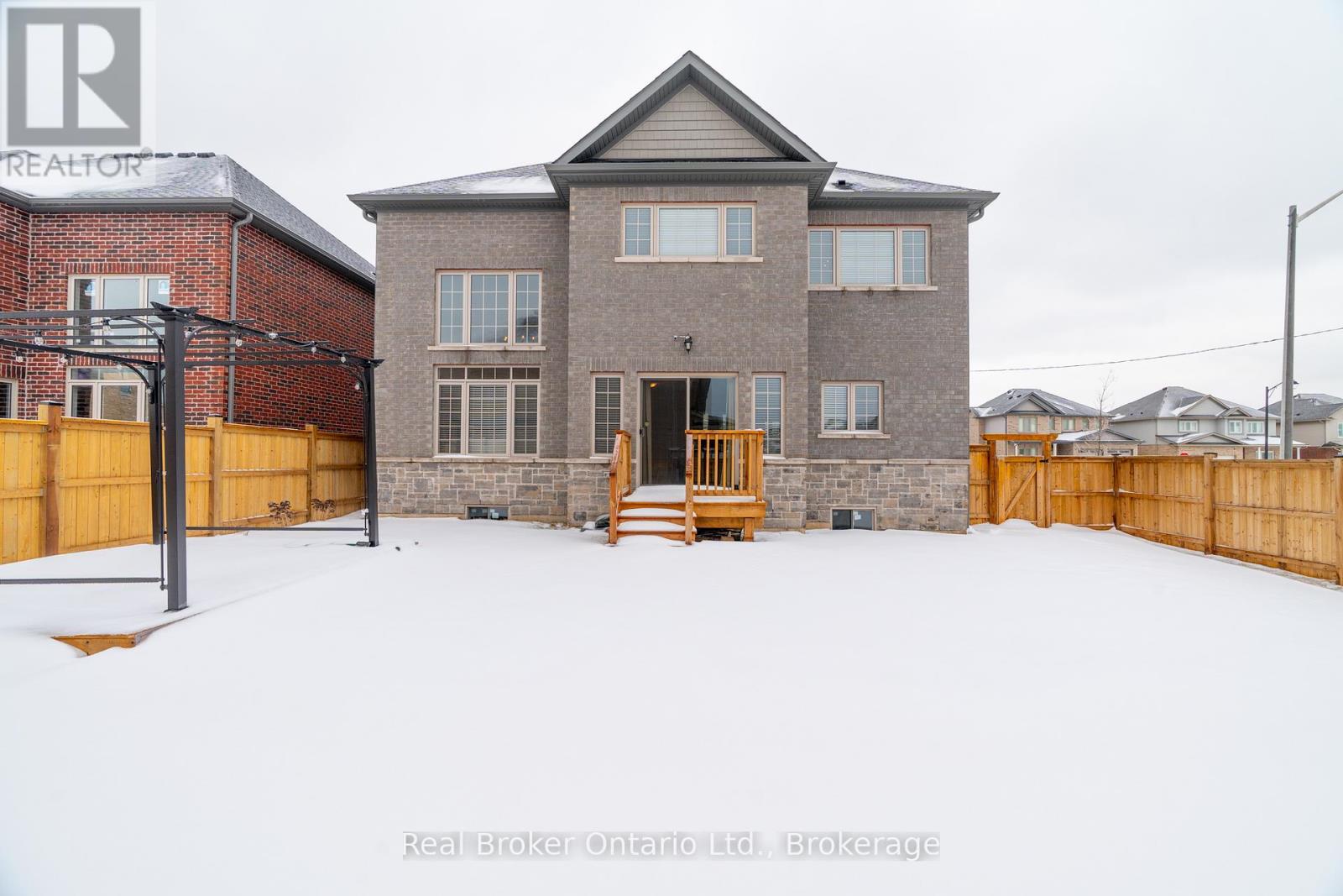 14 Venture Way, Thorold, Ontario  L2V 0G9 - Photo 36 - X12090110