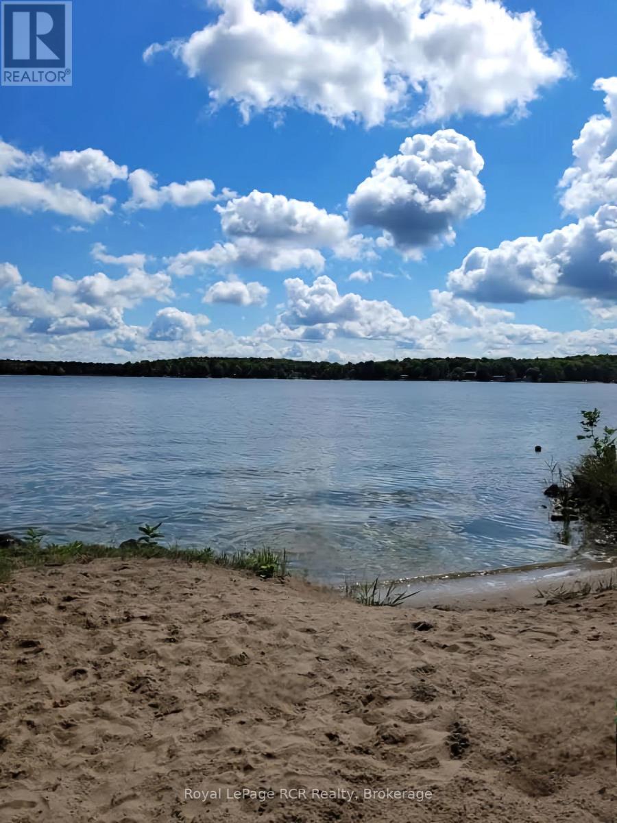 193 Blue Mountain Maples Road, Grey Highlands, Ontario  N0C 1E0 - Photo 3 - X12090145