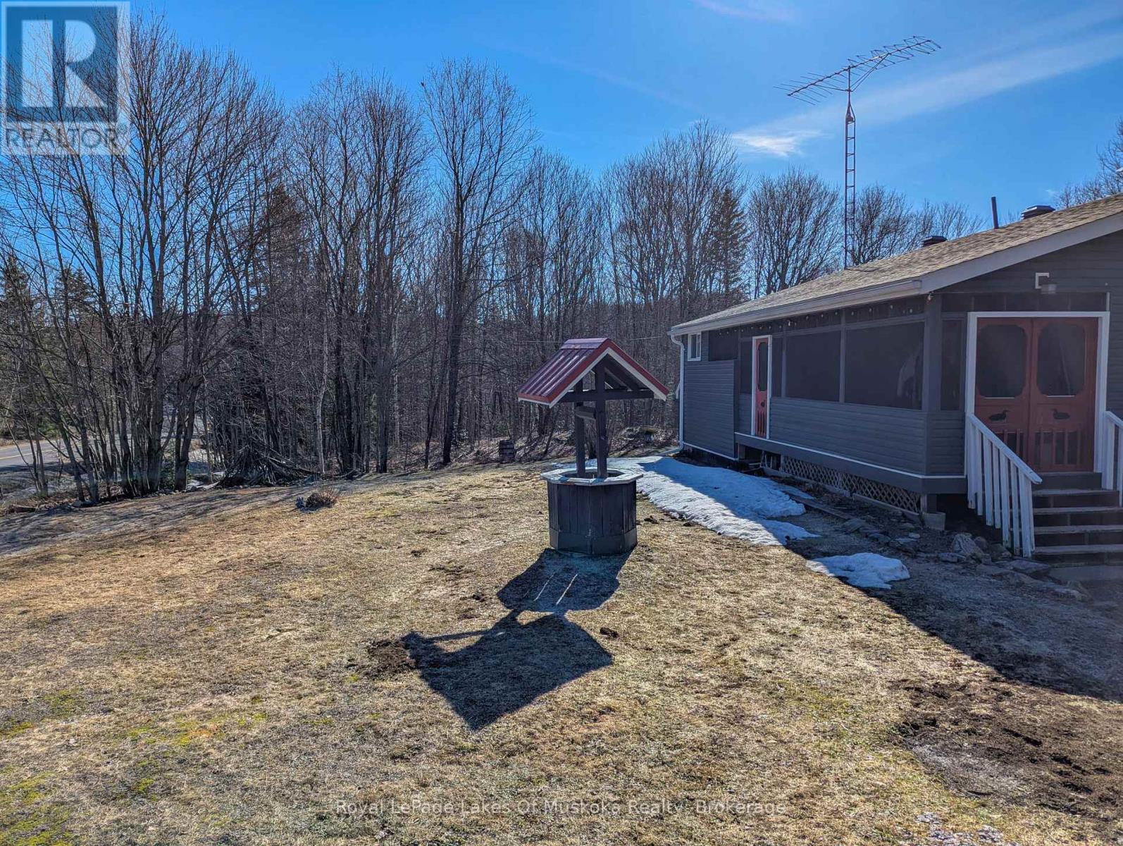 5031 Aspdin Road, Huntsville, Ontario  P0C 1J0 - Photo 2 - X12090213