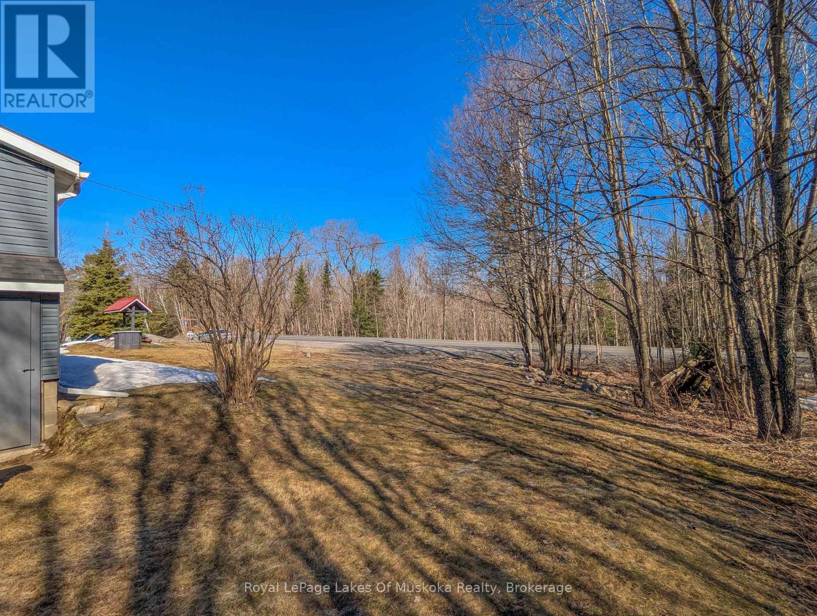 5031 Aspdin Road, Huntsville, Ontario  P0C 1J0 - Photo 3 - X12090213