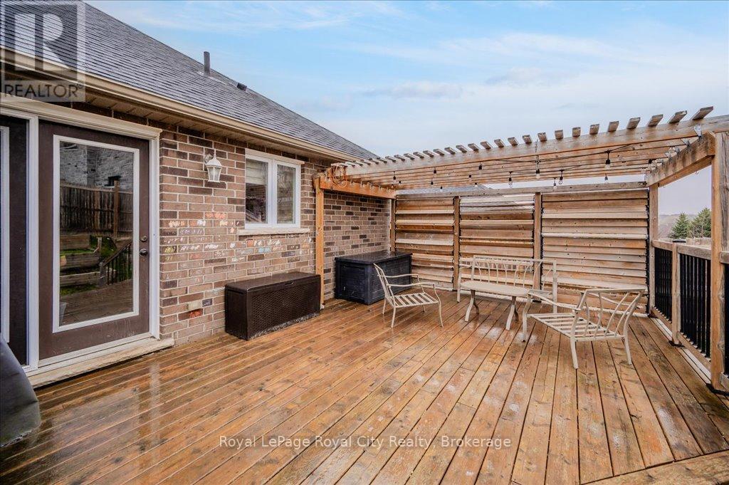 84 Andrews Drive W, Mapleton, Ontario  N0G 1P0 - Photo 29 - X12090229