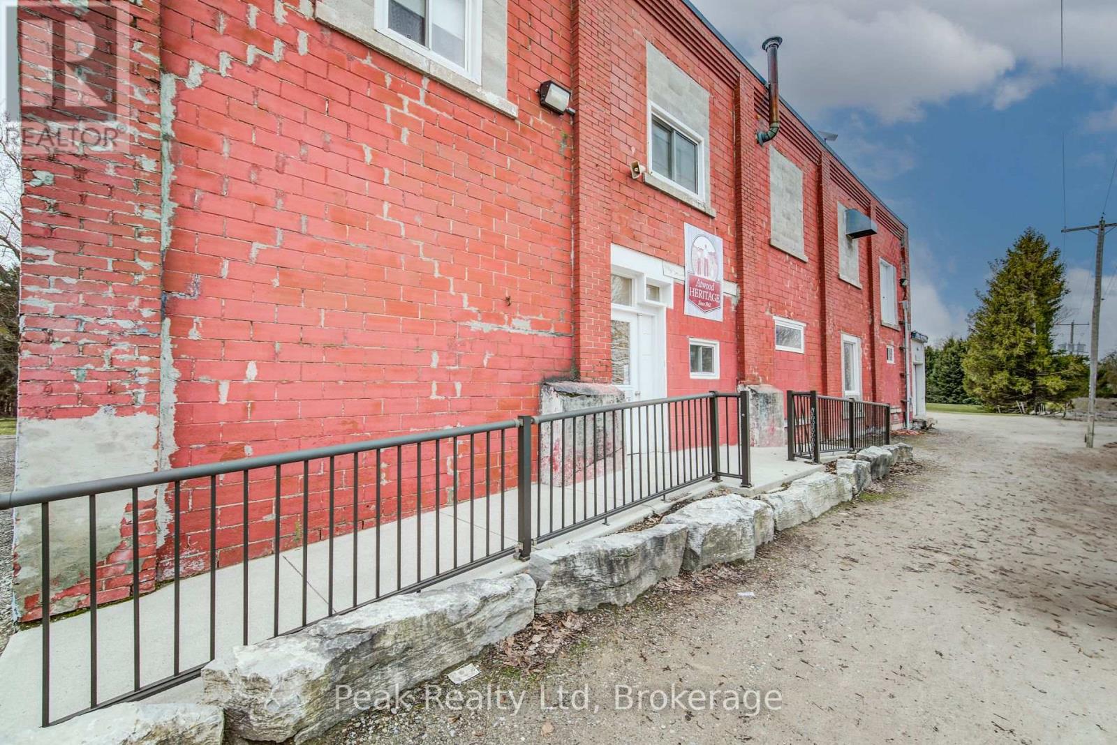 6687 Line 71 Line W, North Perth, Ontario  N0G 1B0 - Photo 14 - X12090278