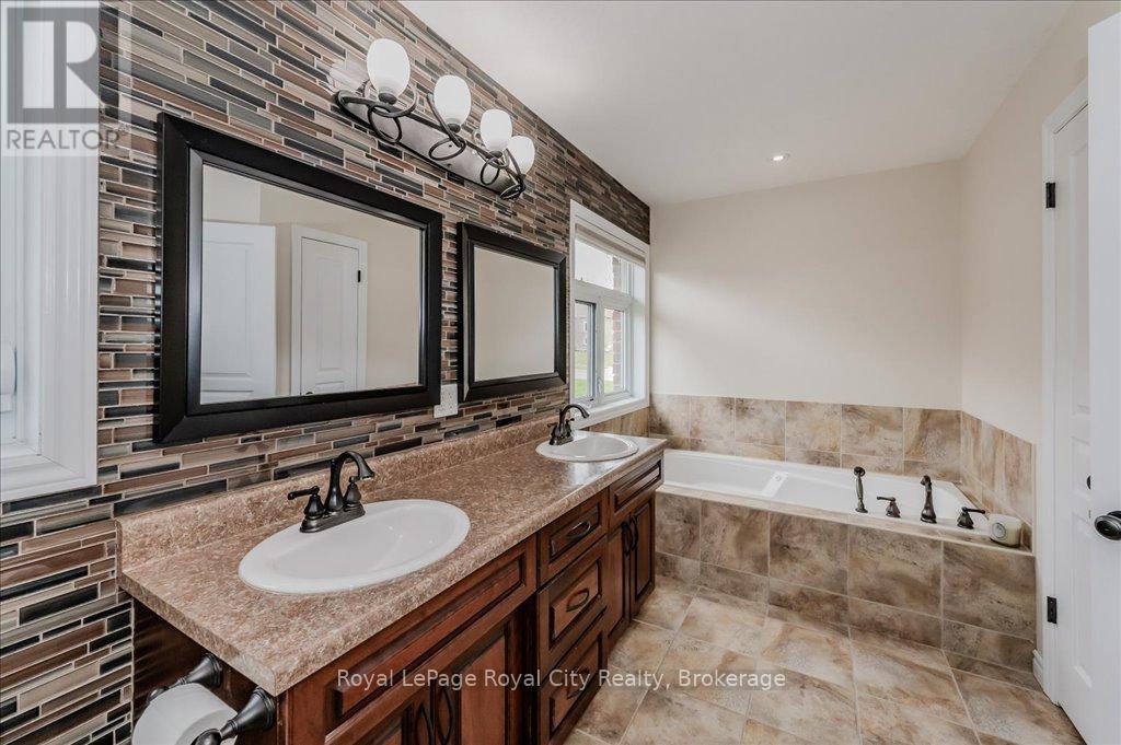 166 River Run Road, Mapleton, Ontario  N0G 1P0 - Photo 25 - X12090358