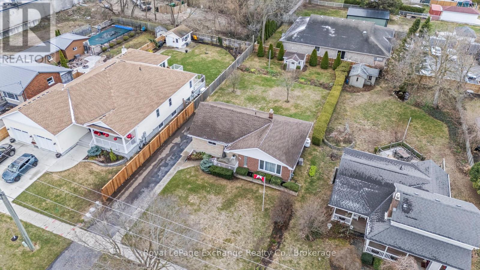 268 Broadway Street, Kincardine, Ontario  N2Z 2X9 - Photo 22 - X12090503