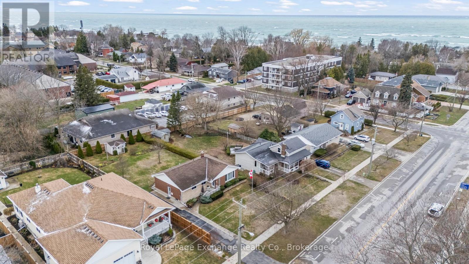 268 Broadway Street, Kincardine, Ontario  N2Z 2X9 - Photo 23 - X12090503