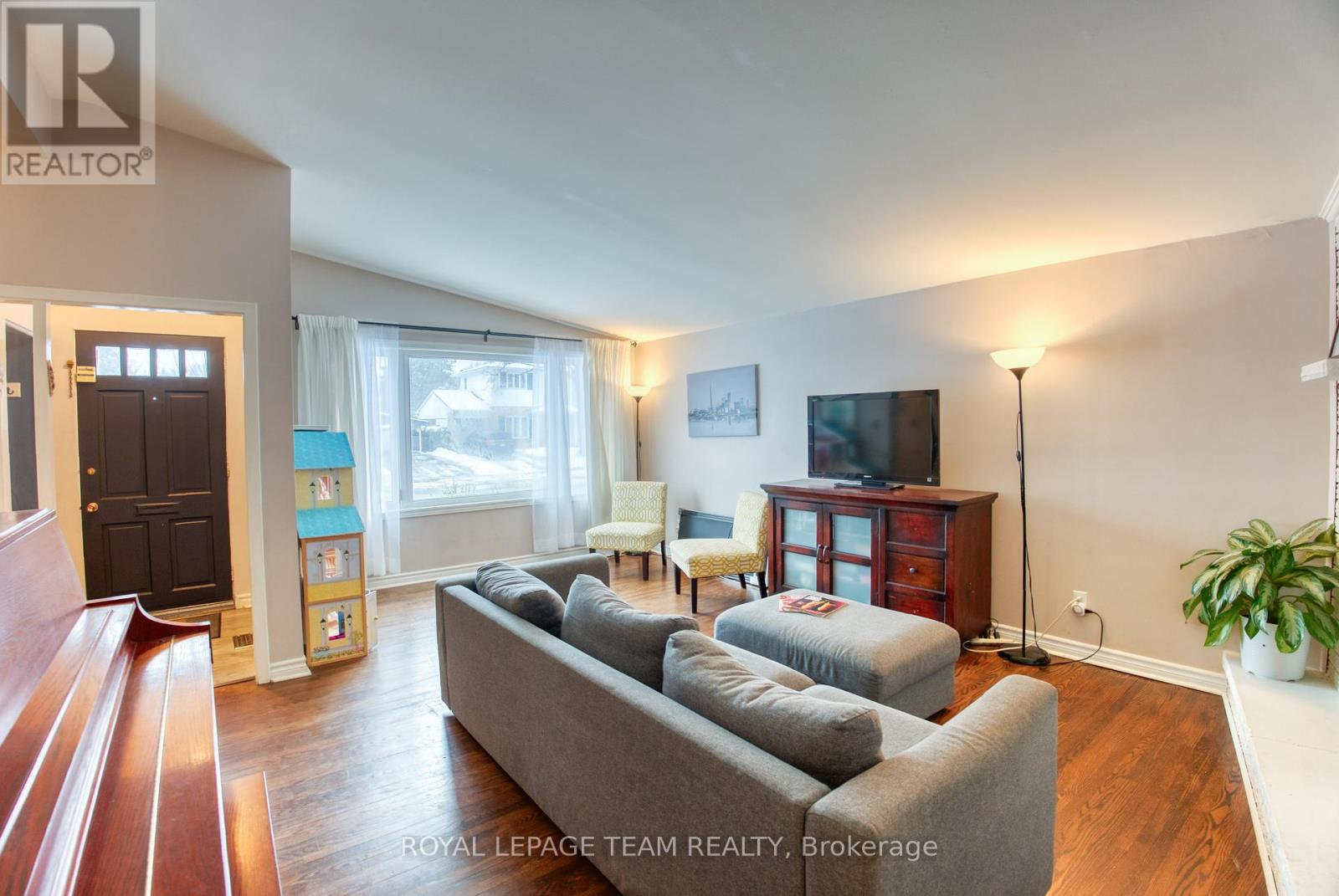 Property at 2010 FEATHERSTON DRIVE image 4