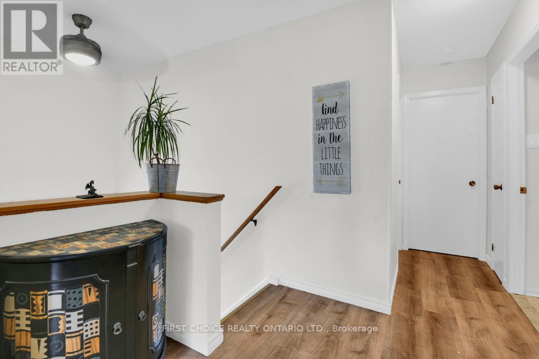 44 Oberon Street, Ottawa, Ontario  K2H 7X8 - Photo 6 - X12090572