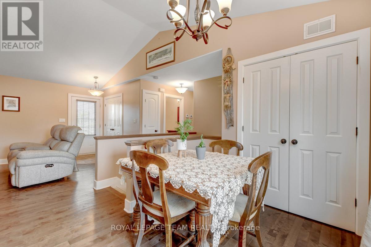831 Bolton Road, North Grenville, Ontario  K0G 1N0 - Photo 12 - X12090638