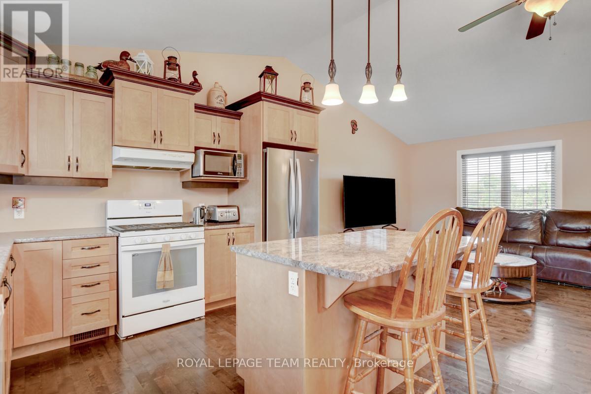 831 Bolton Road, North Grenville, Ontario  K0G 1N0 - Photo 16 - X12090638