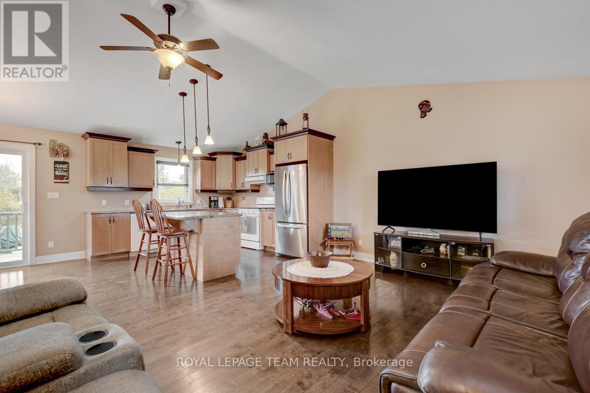 831 Bolton Road, North Grenville, Ontario  K0G 1N0 - Photo 7 - X12090638