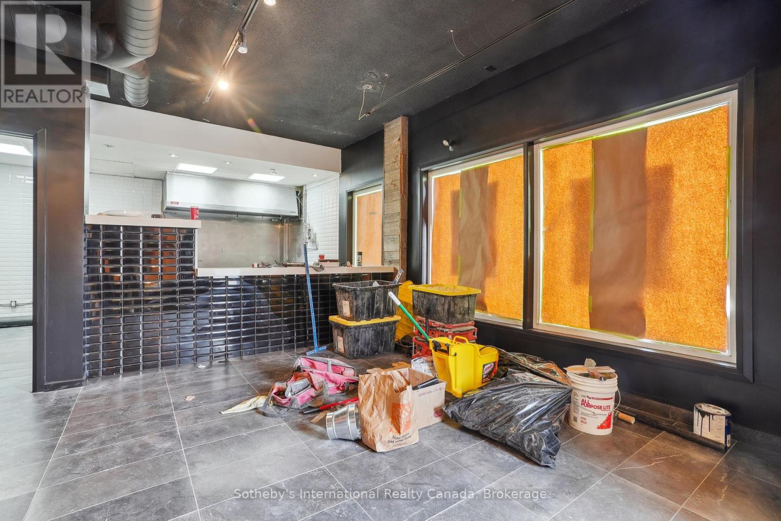 Property at 289-293 KENILWORTH AVENUE N image 3