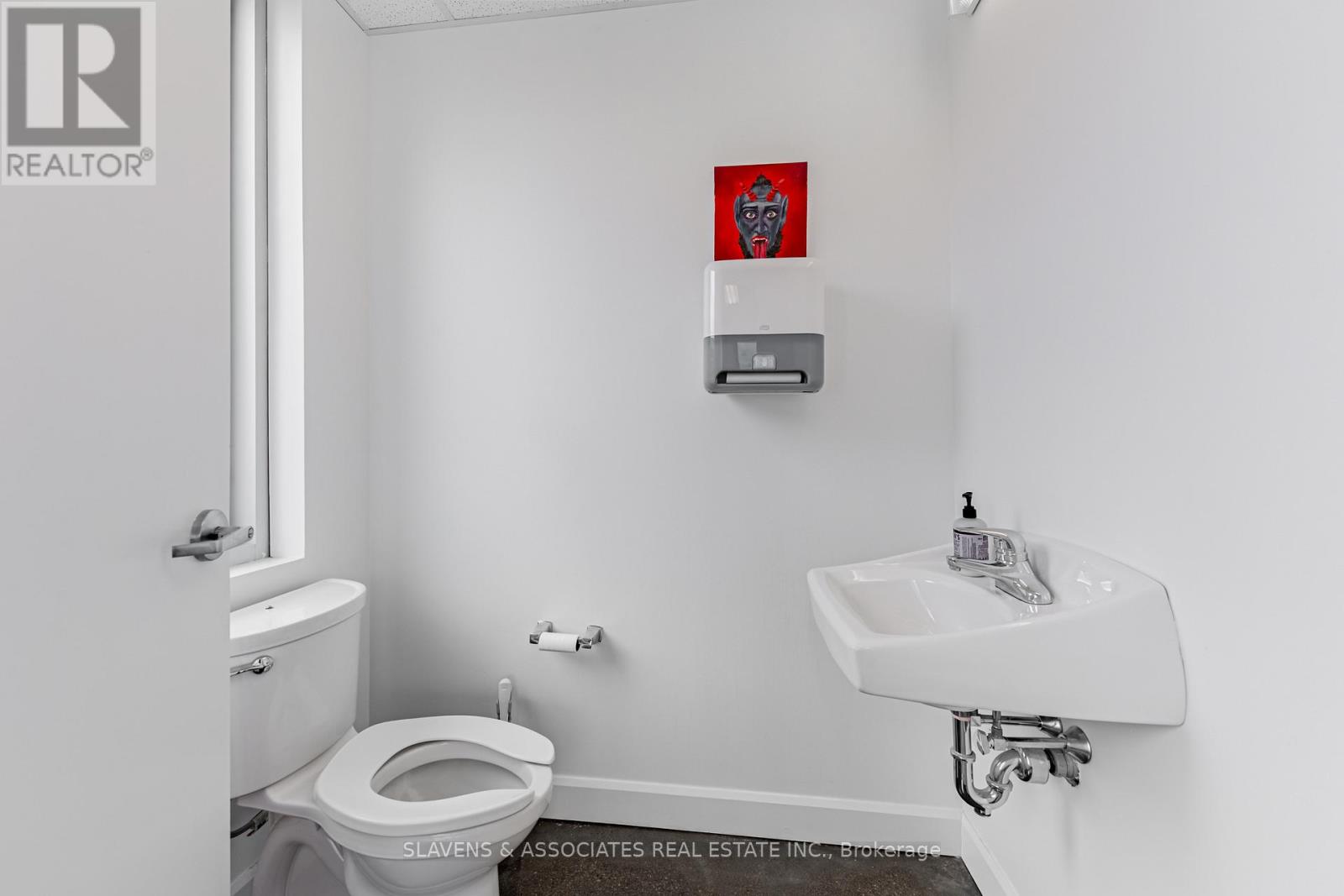 208 - 41 Industrial Street, Toronto (Thorncliffe Park), Ontario  M4G 2H5 - Photo 12 - C12089519