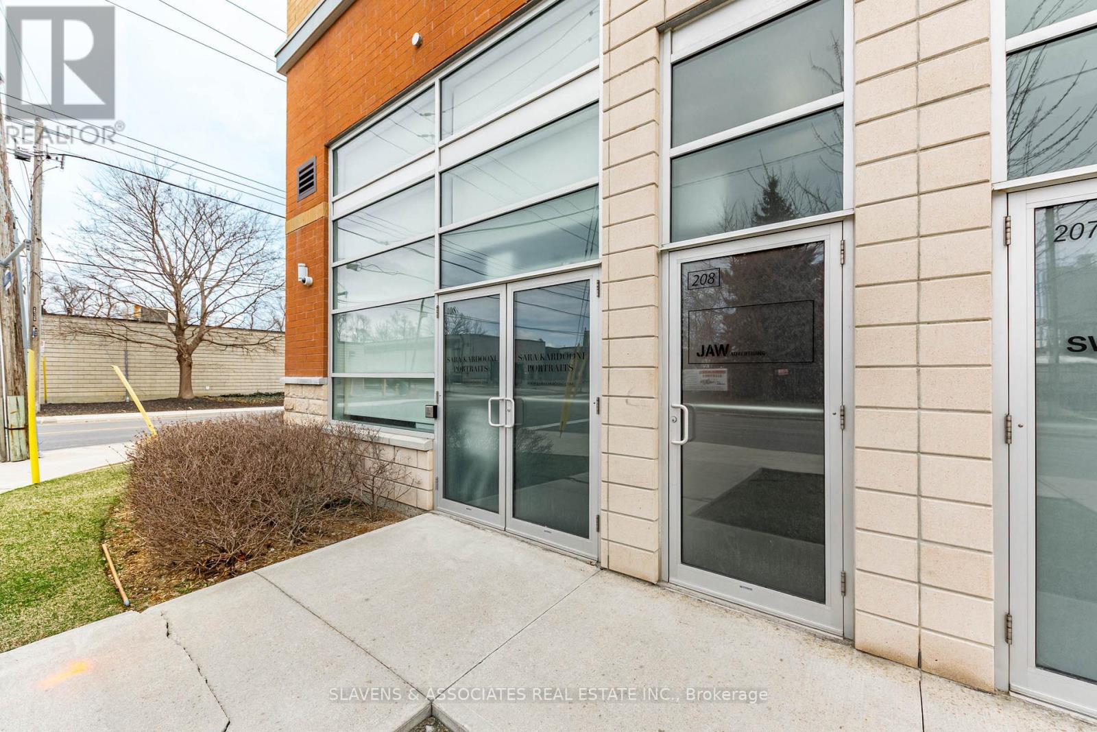 208 - 41 Industrial Street, Toronto (Thorncliffe Park), Ontario  M4G 2H5 - Photo 2 - C12089519