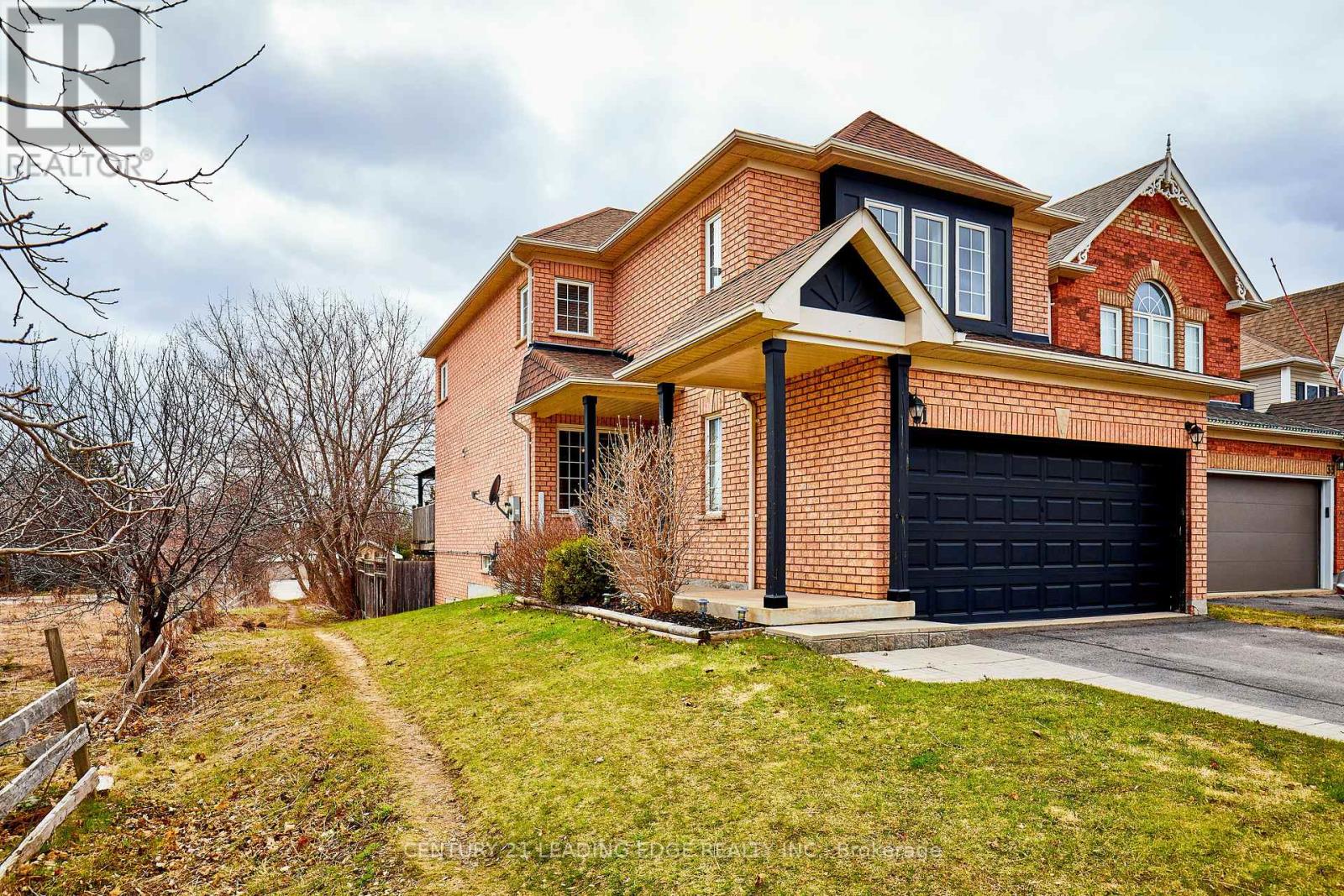 Property at 31 ASTER CRESCENT image 3