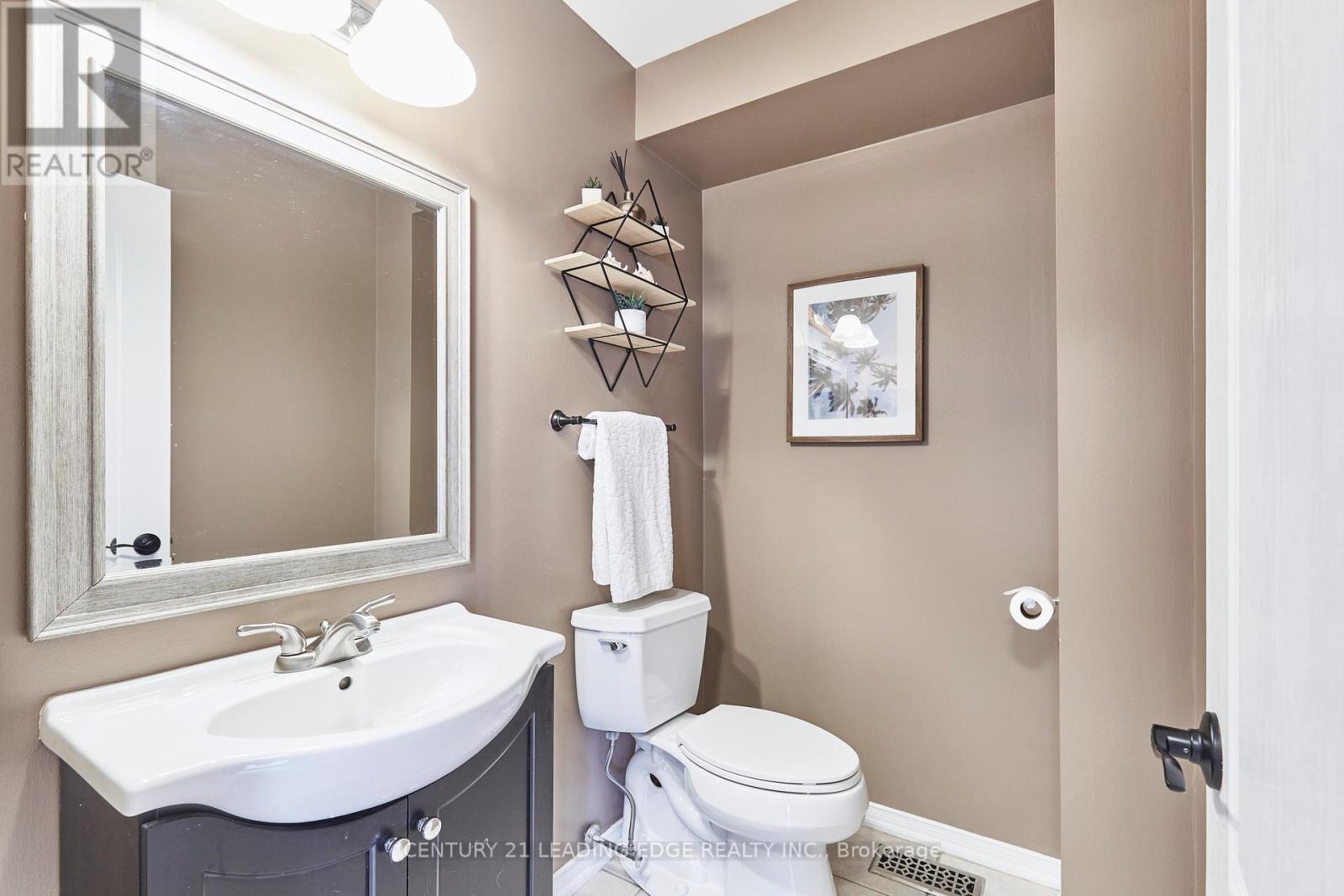 31 Aster Crescent, Whitby, Ontario  L1M 1J8 - Photo 8 - E12090105