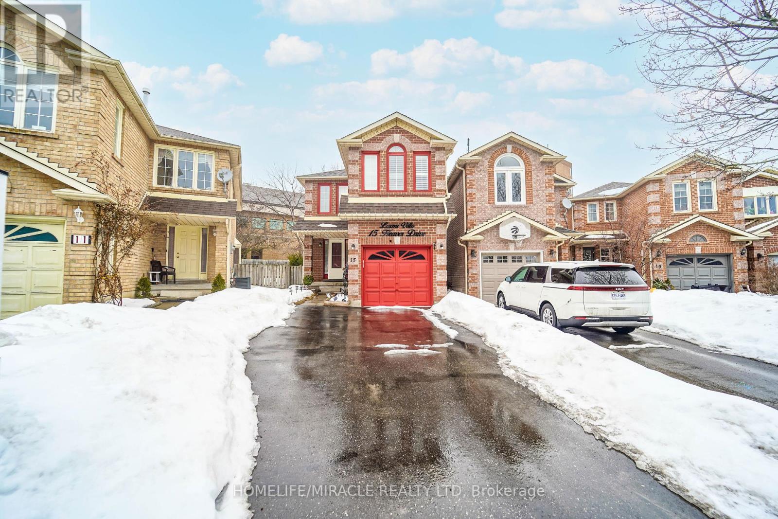 15 Heaver Drive, Whitby, Ontario  L1N 9K4 - Photo 2 - E12090194