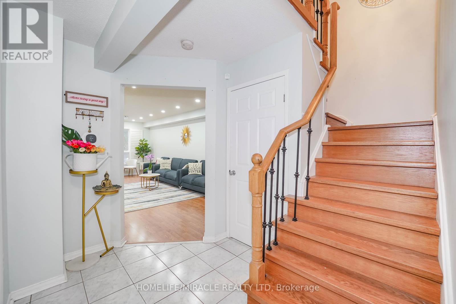 15 Heaver Drive, Whitby, Ontario  L1N 9K4 - Photo 6 - E12090194