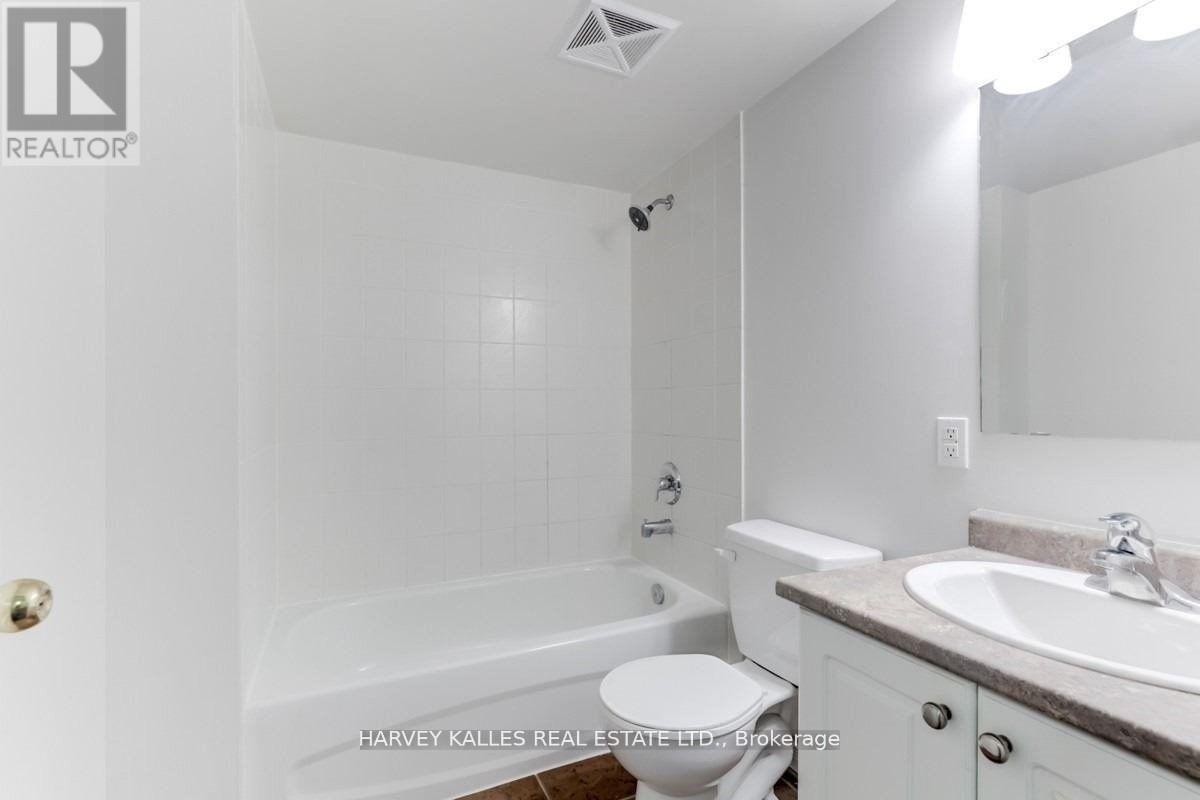 302 - 25 Strangford Lane, Toronto, Ontario  M1L 0E5 - Photo 8 - E12090247