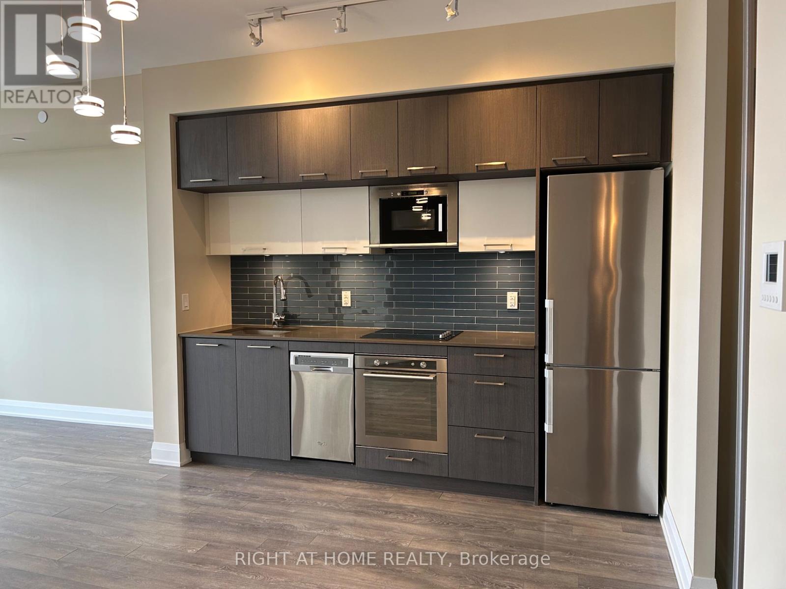 #511 - 4800 Highway 7, Vaughan, Ontario  L4L 1H8 - Photo 11 - N12089317