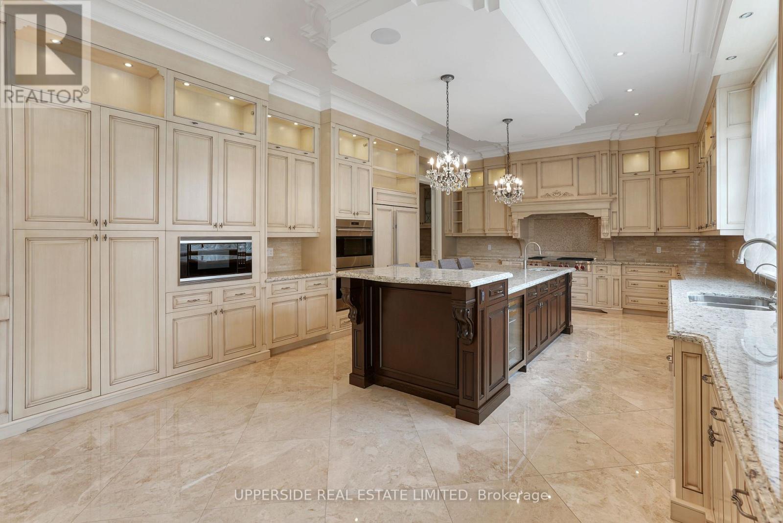 29 Riverside Boulevard W, Vaughan, Ontario  L4J 1H4 - Photo 2 - N12089641