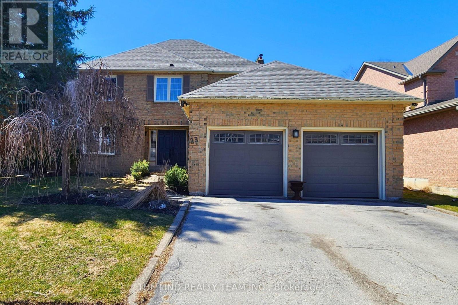 23 PETCH CRESCENT, Aurora, Ontario