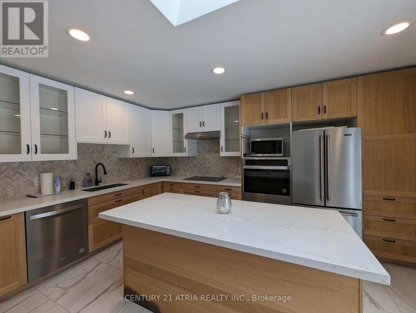 Upper - 448 Davis Drive, Uxbridge, Ontario  L9P 1R1 - Photo 11 - N12089939