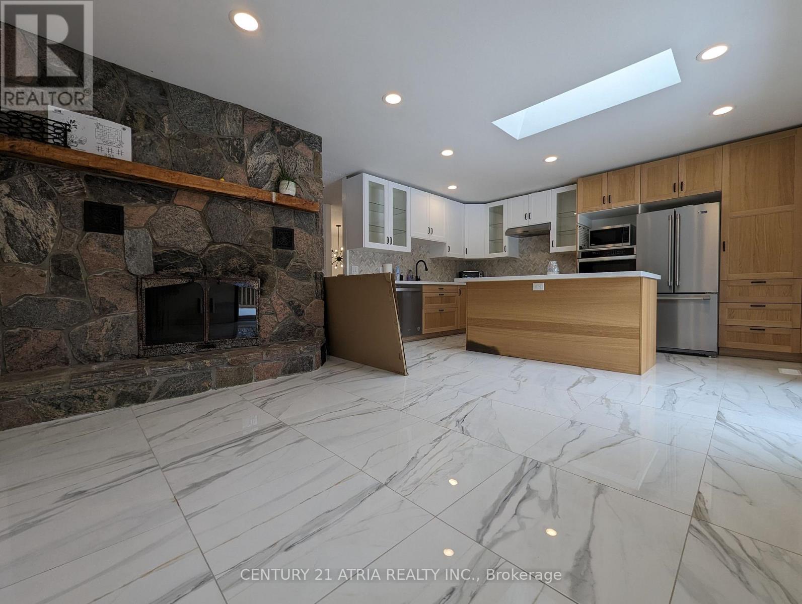 Upper - 448 Davis Drive, Uxbridge, Ontario  L9P 1R1 - Photo 14 - N12089939