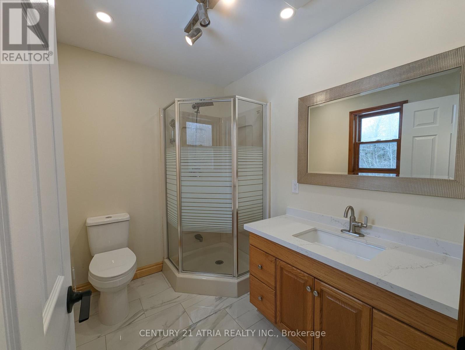 Upper - 448 Davis Drive, Uxbridge, Ontario  L9P 1R1 - Photo 20 - N12089939