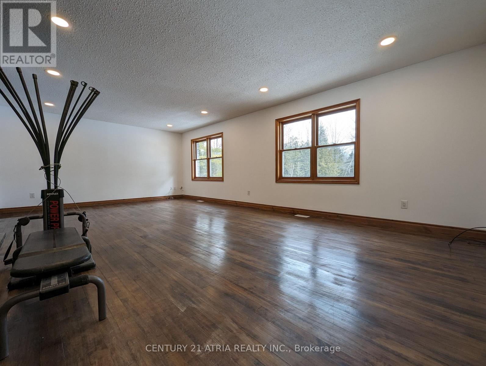 Upper - 448 Davis Drive, Uxbridge, Ontario  L9P 1R1 - Photo 8 - N12089939