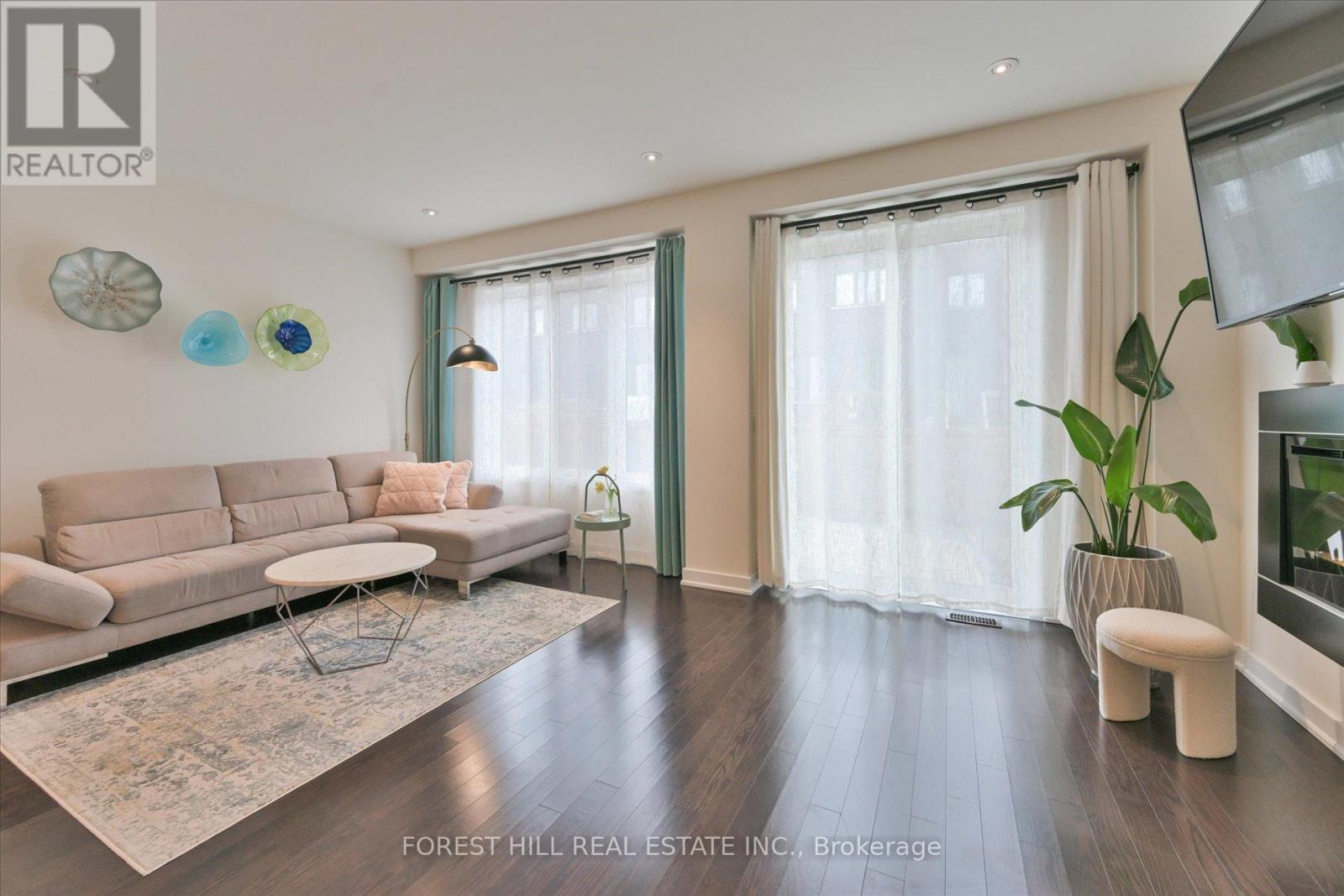 99 Denarius Crescent, Richmond Hill, Ontario  L4E 0Y9 - Photo 13 - N12090198