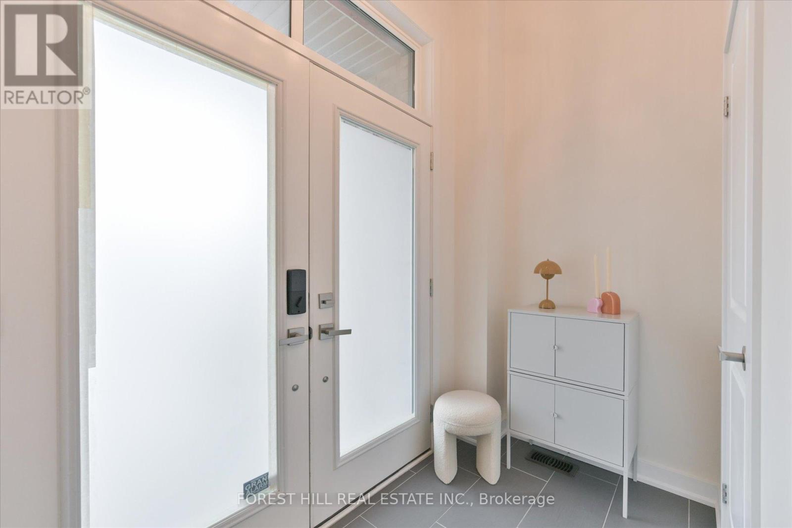 99 Denarius Crescent, Richmond Hill, Ontario  L4E 0Y9 - Photo 4 - N12090198