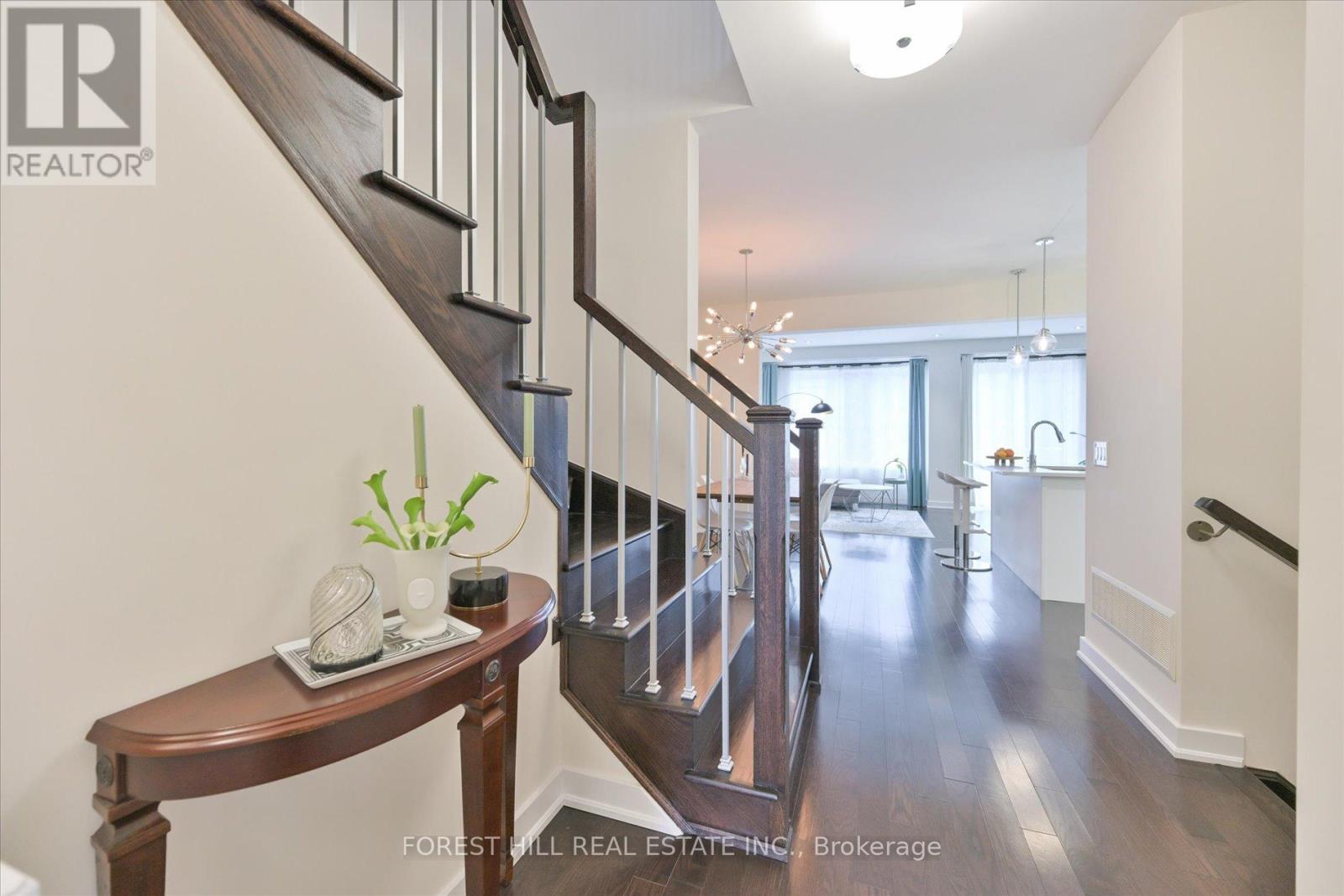 99 Denarius Crescent, Richmond Hill, Ontario  L4E 0Y9 - Photo 5 - N12090198
